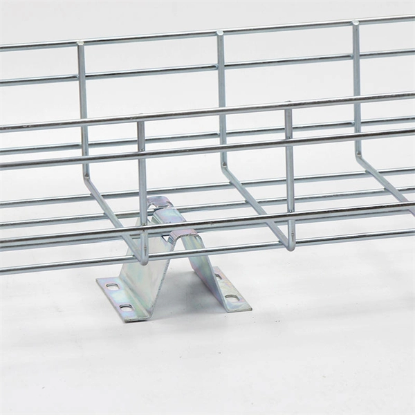 How to connect the internal small busbar of the central power switch cabinet